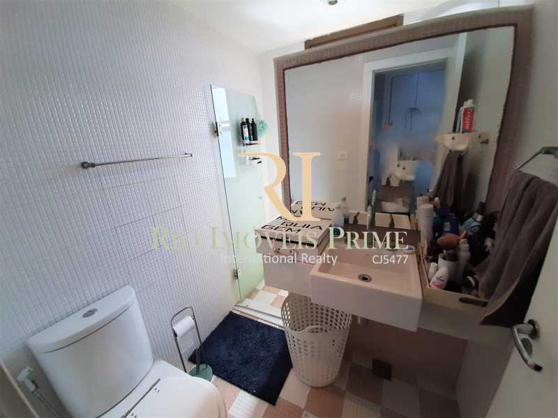 Conheça BANHEIRO SUÍTE2 do imóvel - Flat 2 quartos à venda Barra da Tijuca, Rio de Janeiro - R$ 1.400.000 - RPFL20039 - 15 BANHEIRO SUÍTE2 - Flat 2 quartos à venda Barra da Tijuca, Rio de Janeiro - R$ 1.400.000 - RPFL20039 - 15