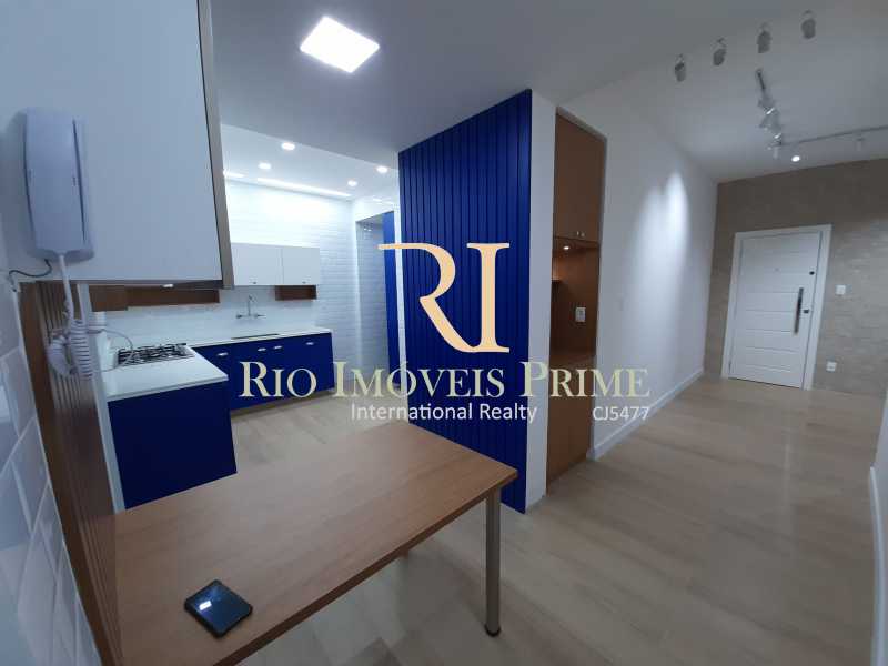 Conheça COZINHA do imóvel - Apartamento à venda Rua Raul Pompéia,Copacabana, Rio de Janeiro - R$ 1.599.990 - RPAP30148 - 12 COZINHA - Apartamento à venda Rua Raul Pompéia,Copacabana, Rio de Janeiro - R$ 1.599.990 - RPAP30148 - 12