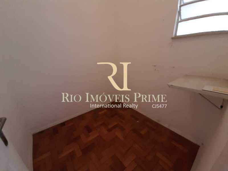 Conheça QUARTO DE SERVIÇO do imóvel - Apartamento para venda e aluguel Rua Engenheiro Ernani Cotrim,Tijuca, Rio de Janeiro - R$ 410.000 - RPAP20240 - 17 QUARTO DE SERVIÇO - Apartamento para venda e aluguel Rua Engenheiro Ernani Cotrim,Tijuca, Rio de Janeiro - R$ 410.000 - RPAP20240 - 17
