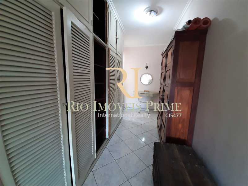 Conheça CLOSET do imóvel - Cobertura à venda Rua Jorge Rudge,Vila Isabel, Rio de Janeiro - R$ 695.000 - RPCO30027 - 8 CLOSET - Cobertura à venda Rua Jorge Rudge,Vila Isabel, Rio de Janeiro - R$ 695.000 - RPCO30027 - 8