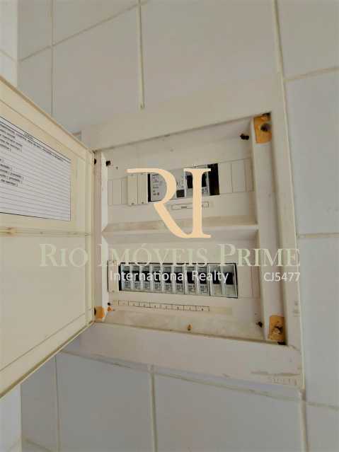 Conheça CAIXA DE LUZ. do imóvel - Apartamento 2 quartos para alugar Praça da Bandeira, Rio de Janeiro - R$ 1.400 - RPAP20247 - 18 CAIXA DE LUZ. - Apartamento 2 quartos para alugar Praça da Bandeira, Rio de Janeiro - R$ 1.400 - RPAP20247 - 18
