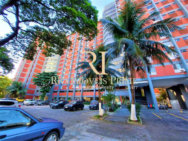FACHADAS. - Apartamento 2 quartos à venda Grajaú, Rio de Janeiro - R$ 365.000 - RPAP20248 - 30