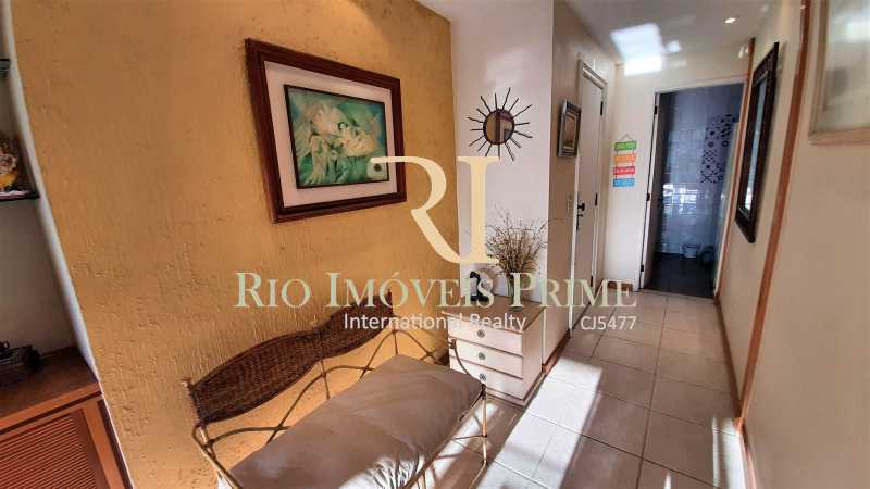 Conheça HALL do imóvel - Cobertura à venda Rua Visconde de Itamarati,Maracanã, Rio de Janeiro - R$ 990.000 - RPCO50002 - 6 HALL - Cobertura à venda Rua Visconde de Itamarati,Maracanã, Rio de Janeiro - R$ 990.000 - RPCO50002 - 6