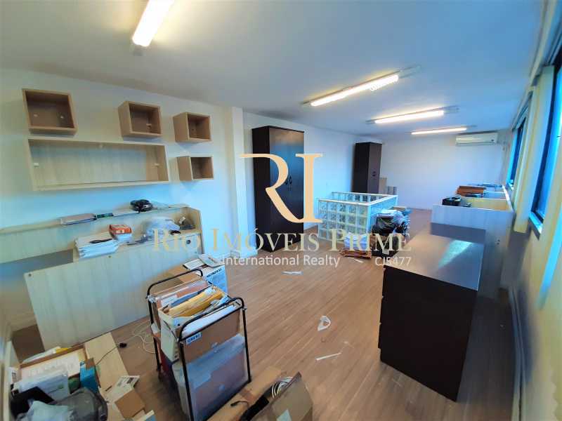 Conheça SALÃO 2º ANDAR do imóvel - Sala Comercial 77m² à venda Avenida Olegário Maciel,Barra da Tijuca, Rio de Janeiro - R$ 580.000 - RPSL00028 - 17 SALÃO 2º ANDAR - Sala Comercial 77m² à venda Avenida Olegário Maciel,Barra da Tijuca, Rio de Janeiro - R$ 580.000 - RPSL00028 - 17