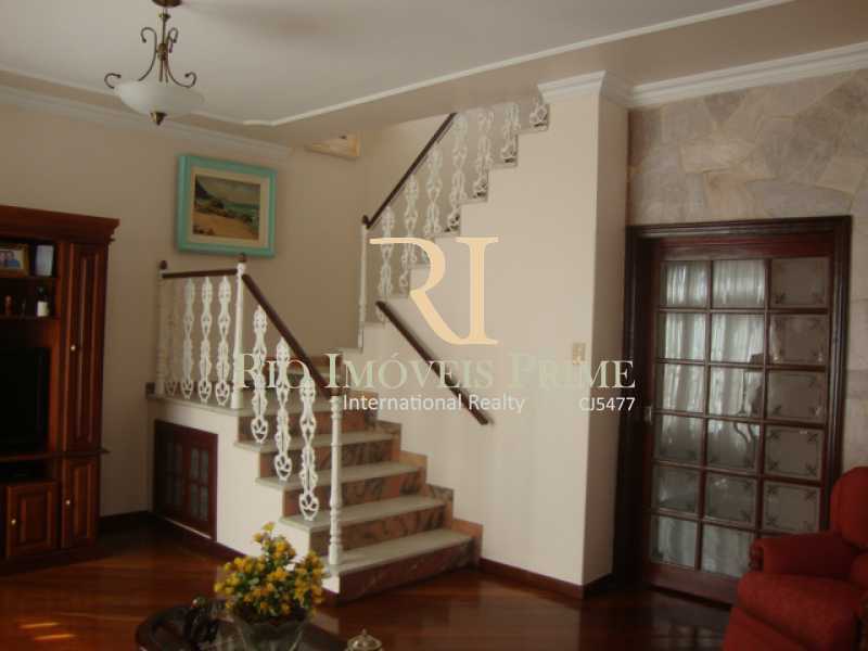 Conheça SALA ESTAR do imóvel - Casa à venda Rua Alfredo Pujol,Grajaú, Rio de Janeiro - R$ 930.000 - RPCA60001 - 7 SALA ESTAR - Casa à venda Rua Alfredo Pujol,Grajaú, Rio de Janeiro - R$ 930.000 - RPCA60001 - 7