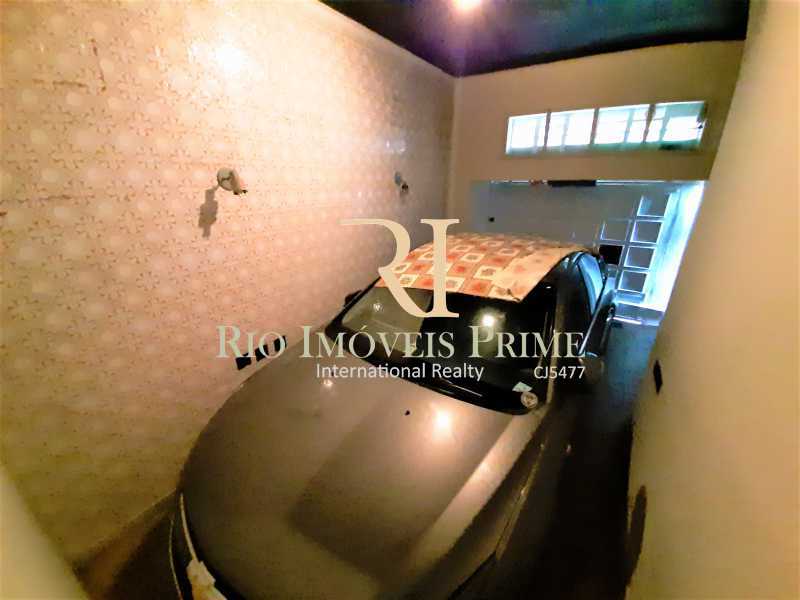 Conheça GARAGEM do imóvel - Casa em Condomínio à venda Rua João da Mata,Tijuca, Rio de Janeiro - R$ 1.700.000 - RPCN40002 - 25 GARAGEM - Casa em Condomínio à venda Rua João da Mata,Tijuca, Rio de Janeiro - R$ 1.700.000 - RPCN40002 - 25