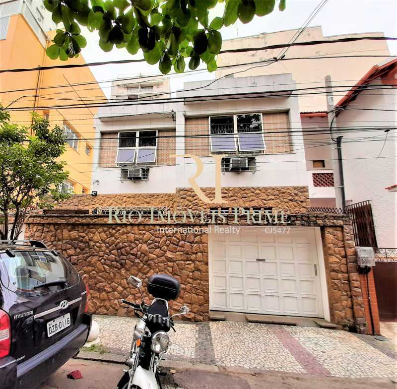 Conheça FACHADA do imóvel - Casa em Condomínio à venda Rua João da Mata,Tijuca, Rio de Janeiro - R$ 1.700.000 - RPCN40002 - 26 FACHADA - Casa em Condomínio à venda Rua João da Mata,Tijuca, Rio de Janeiro - R$ 1.700.000 - RPCN40002 - 26