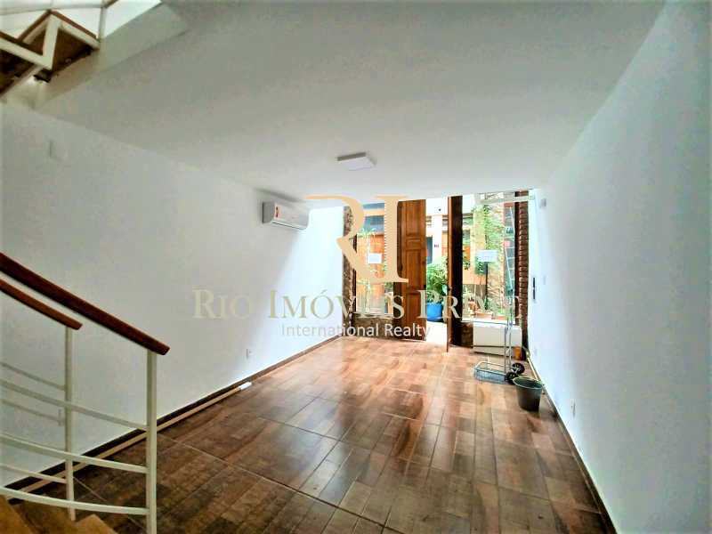 Conheça 3 TÉRREO do imóvel - Casa de Vila 1 quarto para alugar Laranjeiras, Rio de Janeiro - R$ 5.200 - RPCV10001 - 4 3 TÉRREO - Casa de Vila 1 quarto para alugar Laranjeiras, Rio de Janeiro - R$ 5.200 - RPCV10001 - 4