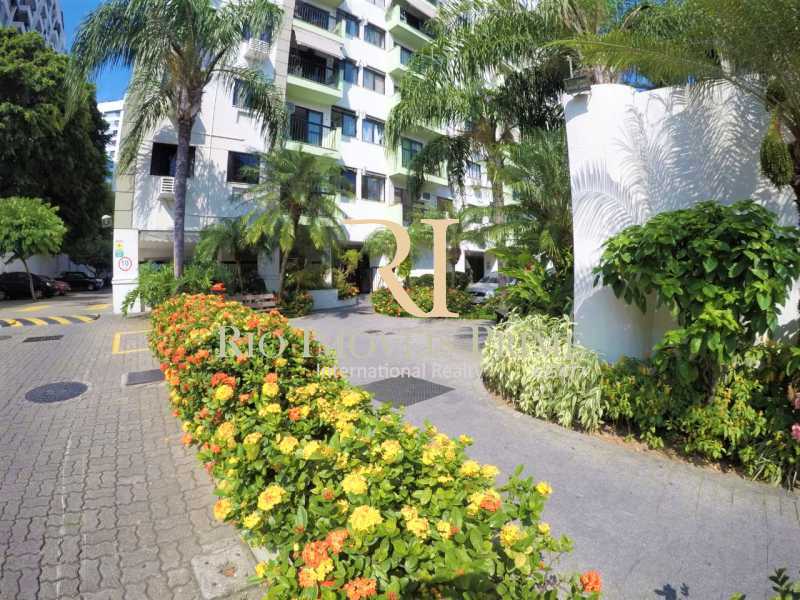 Conheça JARDINS DO CONDOMÍNIO do imóvel - Palazzo Tijuca, 2 quartos, suíte, vaga, lazer - RPAP20274 - 34 JARDINS DO CONDOMÍNIO - Palazzo Tijuca, 2 quartos, suíte, vaga, lazer - RPAP20274 - 34