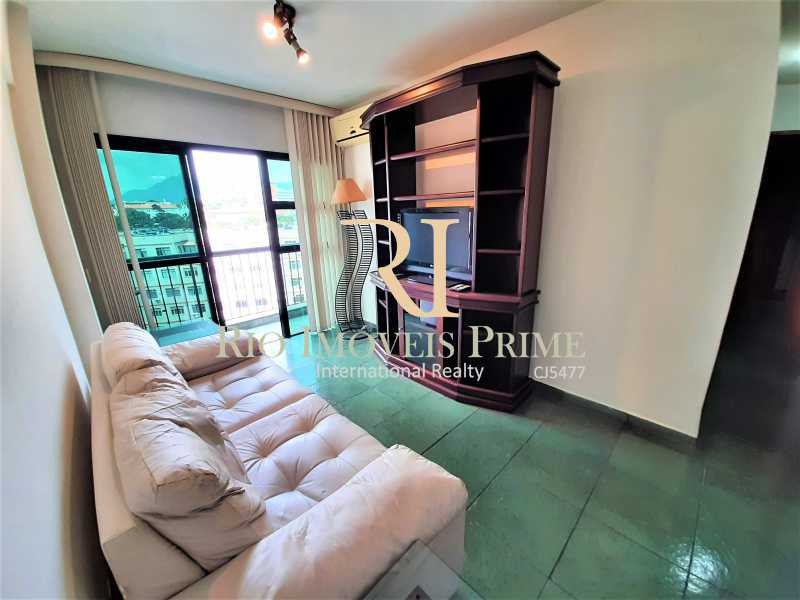 Conheça 4 SALA DE ESTAR do imóvel - Palazzo Tijuca, 2 quartos, suíte, vaga, lazer - RPAP20274 - 6 4 SALA DE ESTAR - Palazzo Tijuca, 2 quartos, suíte, vaga, lazer - RPAP20274 - 6