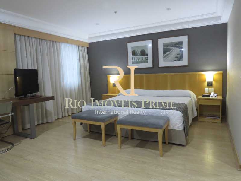 Conheça SUÍTE1 do imóvel - Flat 2 quartos à venda Barra da Tijuca, Rio de Janeiro - R$ 359.900 - RPFL20011 - 1 SUÍTE1 - Flat 2 quartos à venda Barra da Tijuca, Rio de Janeiro - R$ 359.900 - RPFL20011 - 1