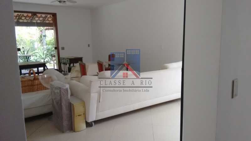Conheça 13 do imóvel - VENDA ou LOCAÇÃO- Cond. Eldorado-Casa alto padrão - 6 quartos - 4 suítes - Piscina. - FRCN60001 - 15 13 - VENDA ou LOCAÇÃO- Cond. Eldorado-Casa alto padrão - 6 quartos - 4 suítes - Piscina. - FRCN60001 - 15