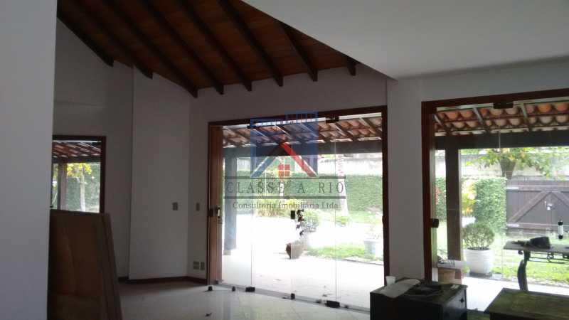 Conheça 15 do imóvel - VENDA ou LOCAÇÃO- Cond. Eldorado-Casa alto padrão - 6 quartos - 4 suítes - Piscina. - FRCN60001 - 12 15 - VENDA ou LOCAÇÃO- Cond. Eldorado-Casa alto padrão - 6 quartos - 4 suítes - Piscina. - FRCN60001 - 12