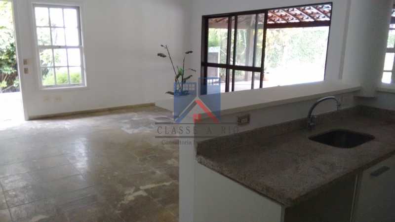 Conheça 27 do imóvel - VENDA ou LOCAÇÃO- Cond. Eldorado-Casa alto padrão - 6 quartos - 4 suítes - Piscina. - FRCN60001 - 28 27 - VENDA ou LOCAÇÃO- Cond. Eldorado-Casa alto padrão - 6 quartos - 4 suítes - Piscina. - FRCN60001 - 28