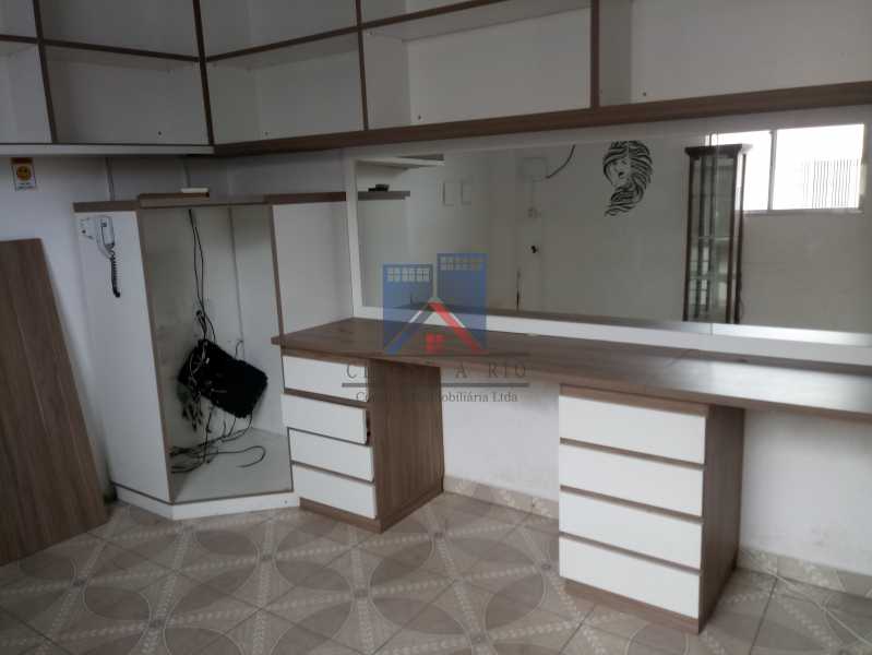 Conheça 06 do imóvel - GALPÃO - Rocha Miranda 980m2 área construída com escritórios, refeitório, copa cozinha, banheiros, vestiários, oficina ..... - FRGA00001 - 13 06 - GALPÃO - Rocha Miranda 980m2 área construída com escritórios, refeitório, copa cozinha, banheiros, vestiários, oficina ..... - FRGA00001 - 13