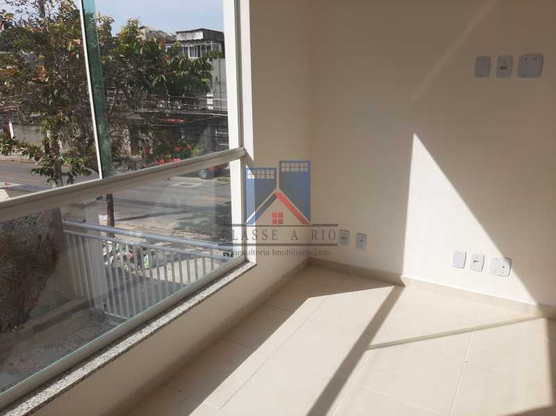 Conheça 1 do imóvel - Taquara - casa em condomínio fino acabamento - decorada. - FRCN40043 - 1 1 - Taquara - casa em condomínio fino acabamento - decorada. - FRCN40043 - 1