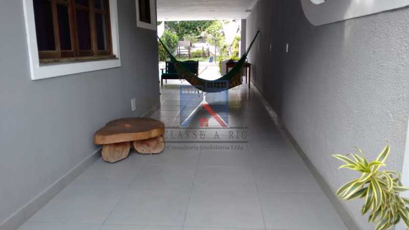 Conheça 4 do imóvel - Anil-Casa Duplex, Terreno 740 Metros Plano, Salão 03 Ambientes, Porcelanato, 04 Quartos Suites,Lazer, 04 Vagas de Garagem. Otima Localização - FRCA40007 - 7 4 - Anil-Casa Duplex, Terreno 740 Metros Plano, Salão 03 Ambientes, Porcelanato, 04 Quartos Suites,Lazer, 04 Vagas de Garagem. Otima Localização - FRCA40007 - 7