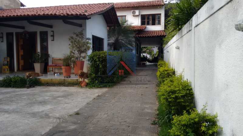 Conheça 6 do imóvel - Anil-Casa Duplex, Terreno 740 Metros Plano, Salão 03 Ambientes, Porcelanato, 04 Quartos Suites,Lazer, 04 Vagas de Garagem. Otima Localização - FRCA40007 - 4 6 - Anil-Casa Duplex, Terreno 740 Metros Plano, Salão 03 Ambientes, Porcelanato, 04 Quartos Suites,Lazer, 04 Vagas de Garagem. Otima Localização - FRCA40007 - 4