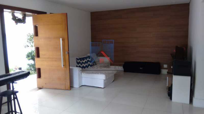 Conheça 12 do imóvel - Anil-Casa Duplex, Terreno 740 Metros Plano, Salão 03 Ambientes, Porcelanato, 04 Quartos Suites,Lazer, 04 Vagas de Garagem. Otima Localização - FRCA40007 - 10 12 - Anil-Casa Duplex, Terreno 740 Metros Plano, Salão 03 Ambientes, Porcelanato, 04 Quartos Suites,Lazer, 04 Vagas de Garagem. Otima Localização - FRCA40007 - 10