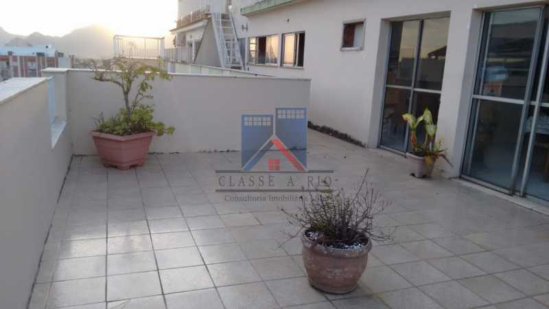 Conheça 2 do imóvel - PECHINCHA-COBERTURA, 241 METROS, 04 QUARTOS, 02 SUITES, COPA COZINHA, DEP. DE EMP.,TERRAÇO,LAZER,02 VAGAS DE GARAGEM - FRCO40006 - 3 2 - PECHINCHA-COBERTURA, 241 METROS, 04 QUARTOS, 02 SUITES, COPA COZINHA, DEP. DE EMP.,TERRAÇO,LAZER,02 VAGAS DE GARAGEM - FRCO40006 - 3