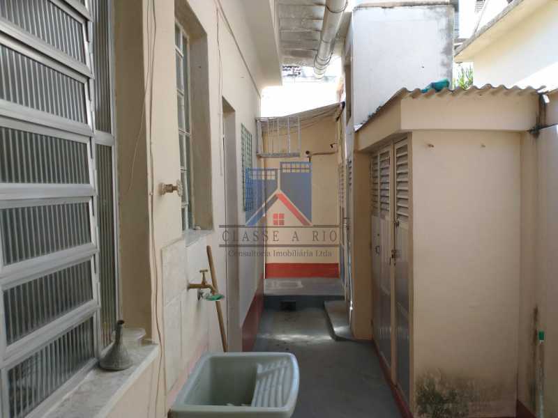 Conheça 5 do imóvel - Marechal Hermes- Duas Casas em terreno de 300 metros, total de 05 quartos, 01 vaga de garagem coberta. - FRCA50003 - 20 5 - Marechal Hermes- Duas Casas em terreno de 300 metros, total de 05 quartos, 01 vaga de garagem coberta. - FRCA50003 - 20