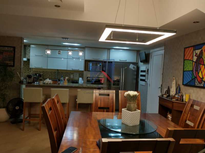 Conheça 1 do imóvel - Freguesia-Ampla Cobertura Luxuosa, área nobre, Varandão, Salão, cozinha conceito aberto, 03 quartos (02 Suites), repleto armários planejados, terraço área Gourmet, piscina, ducha, 02 vagas de Garagem. - FRCO30020 - 6 1 - Freguesia-Ampla Cobertura Luxuosa, área nobre, Varandão, Salão, cozinha conceito aberto, 03 quartos (02 Suites), repleto armários planejados, terraço área Gourmet, piscina, ducha, 02 vagas de Garagem. - FRCO30020 - 6