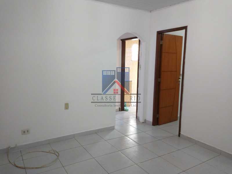 Conheça 23 do imóvel - LOCAÇÃO-PECHINCHA-Casa Linear, Vila, Fundos, 03 Quartos, Quintal e Terraço, Rua Próxima ao Center Shopping - FRCV30001 - 27 23 - LOCAÇÃO-PECHINCHA-Casa Linear, Vila, Fundos, 03 Quartos, Quintal e Terraço, Rua Próxima ao Center Shopping - FRCV30001 - 27