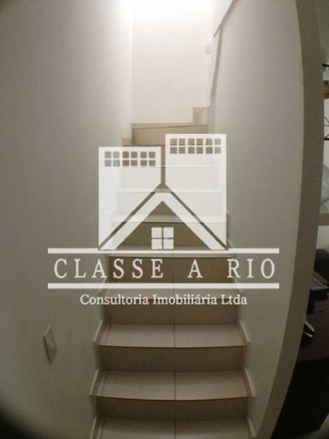 Conheça Escada_1_2 do imóvel - Casa em Condomínio 3 quartos à venda Taquara, Rio de Janeiro - R$ 420.000 - FRCN30012 - 16 Escada_1_2 - Casa em Condomínio 3 quartos à venda Taquara, Rio de Janeiro - R$ 420.000 - FRCN30012 - 16