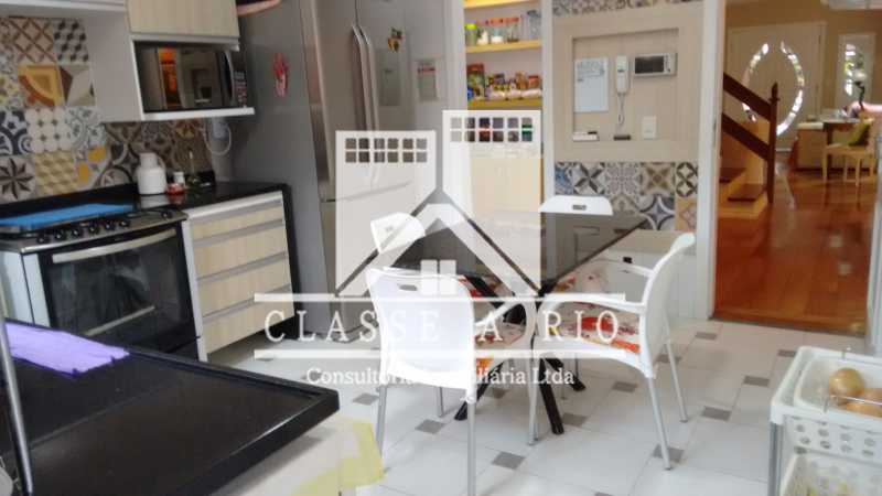Conheça 013 do imóvel - Anil-Casa condominio, 4 quartos, 2 suites, Armários, Lazer, 4 vagas garagem - FRCN40018 - 14 013 - Anil-Casa condominio, 4 quartos, 2 suites, Armários, Lazer, 4 vagas garagem - FRCN40018 - 14