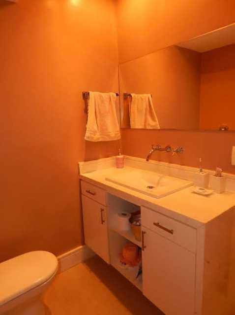Conheça IMG-20181107-WA0038 do imóvel - Vendo Apto Condomínio Terrazzas - 5 qts com dependência completa - Praia Barra da Tijuca - RDAP50001 - 16 IMG-20181107-WA0038 - Vendo Apto Condomínio Terrazzas - 5 qts com dependência completa - Praia Barra da Tijuca - RDAP50001 - 16