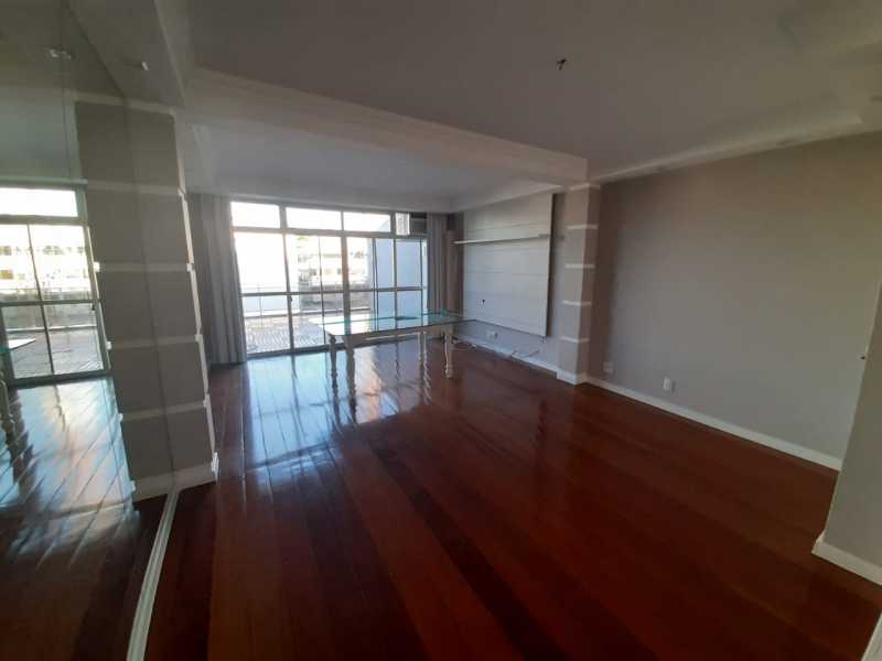 Conheça 18f53e68-b42f-419a-be7b-eb588f do imóvel - Alugo Linda Cobertura Duplex, 3 suítes, sauna, jacuzzi e varandão gourmet - CGCO30006 - 3 18f53e68-b42f-419a-be7b-eb588f - Alugo Linda Cobertura Duplex, 3 suítes, sauna, jacuzzi e varandão gourmet - CGCO30006 - 3