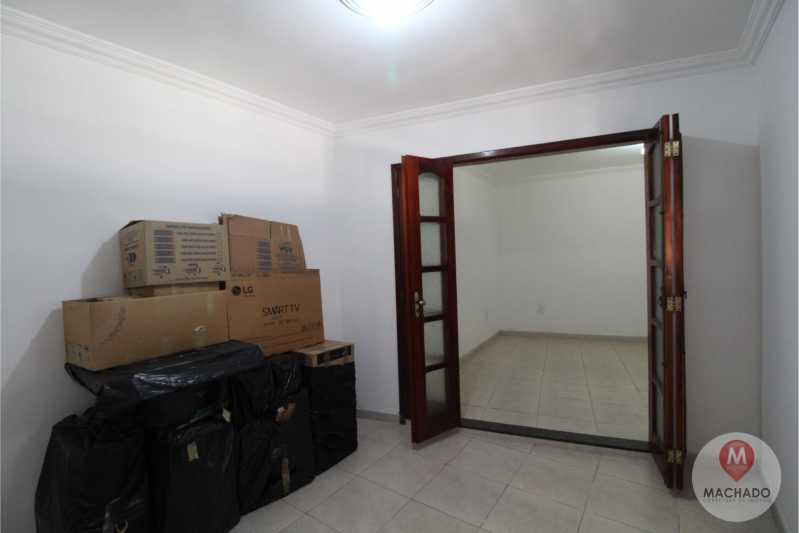 Conheça SALA E QUARTO do imóvel - CASA À VENDA EM ARARUAMA - SÃO VICENTE - CI-0035 - 9 SALA E QUARTO - CASA À VENDA EM ARARUAMA - SÃO VICENTE - CI-0035 - 9