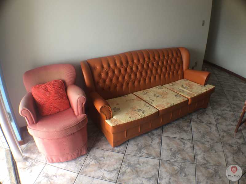 Conheça 4 - Sala do imóvel - APARTAMENTO À VENDA EM ARARUAMA - IGUABINHA - AP-0033 - 5 4 - Sala - APARTAMENTO À VENDA EM ARARUAMA - IGUABINHA - AP-0033 - 5