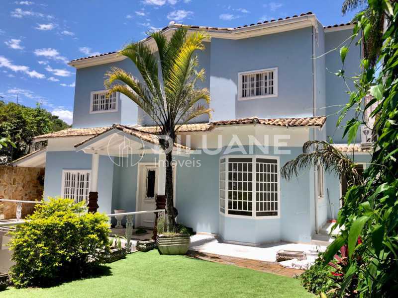Conheça 8f8b05e2-cd19-424a-8b92-b70af9 do imóvel - Diluane Imóveis Vende. Ingá. Magnífica Residencial Duplex. Requinte e bom gosto. 250m². Garagem. - NTCA40026 - 1 8f8b05e2-cd19-424a-8b92-b70af9 - Diluane Imóveis Vende. Ingá. Magnífica Residencial Duplex. Requinte e bom gosto. 250m². Garagem. - NTCA40026 - 1