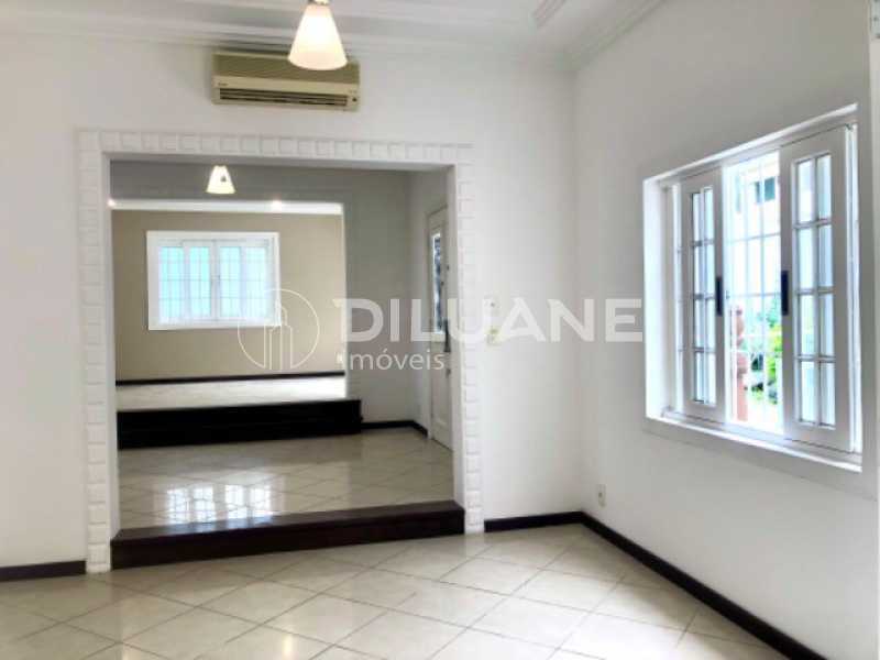 Conheça 292232590514148 do imóvel - Diluane Imóveis Vende. Ingá. Magnífica Residencial Duplex. Requinte e bom gosto. 250m². Garagem. - NTCA40026 - 16 292232590514148 - Diluane Imóveis Vende. Ingá. Magnífica Residencial Duplex. Requinte e bom gosto. 250m². Garagem. - NTCA40026 - 16