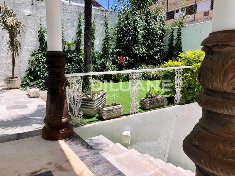 Conheça b71fd1a1-24ec-4b47-bfaf-8c0d2b do imóvel - Diluane Imóveis Vende. Ingá. Magnífica Residencial Duplex. Requinte e bom gosto. 250m². Garagem. - NTCA40026 - 6 b71fd1a1-24ec-4b47-bfaf-8c0d2b - Diluane Imóveis Vende. Ingá. Magnífica Residencial Duplex. Requinte e bom gosto. 250m². Garagem. - NTCA40026 - 6