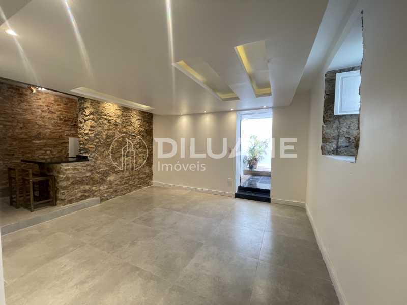 Conheça D225924E-DF75-42EF-BC52-381EF6 do imóvel - Casa de Vila à venda Rua São Clemente, Botafogo, Rio de Janeiro - R$ 1.350.000 - CPCV30007 - 1 D225924E-DF75-42EF-BC52-381EF6 - Casa de Vila à venda Rua São Clemente, Botafogo, Rio de Janeiro - R$ 1.350.000 - CPCV30007 - 1