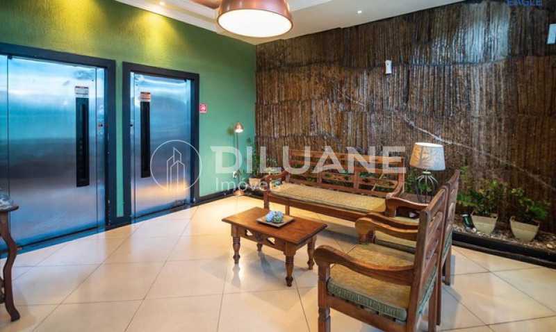 Conheça Portaria do imóvel - Diluane Imóveis Vende !!! Niterói. Bem localizado. Condomínio com Infra Estrutura Completa.Medindo 80m². Garagem.Vazio. Proximo ao Corpo de Bombeiros. - NTAP30104 - 47 Portaria - Diluane Imóveis Vende !!! Niterói. Bem localizado. Condomínio com Infra Estrutura Completa.Medindo 80m². Garagem.Vazio. Proximo ao Corpo de Bombeiros. - NTAP30104 - 47