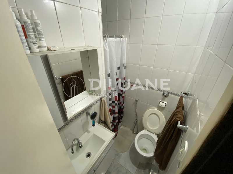 Conheça Banheiro social do imóvel - Apartamento com Área Privativa à venda Rua General Polidoro, Botafogo, Rio de Janeiro - R$ 980.000 - BTAA30011 - 10 Banheiro social - Apartamento com Área Privativa à venda Rua General Polidoro, Botafogo, Rio de Janeiro - R$ 980.000 - BTAA30011 - 10