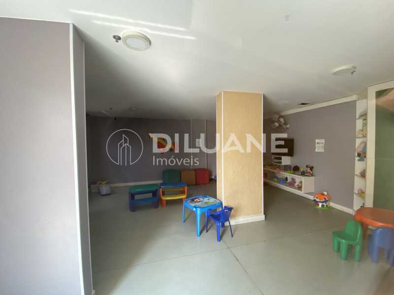 Conheça Brinquedoteca prédio do imóvel - Diluane Imoveis Vende Excelente apartamento com PlayClub Completo, varanda e 3 quartos ( 1 suite). Aceita carta de crédito. - NTAP30105 - 28 Brinquedoteca prédio - 28