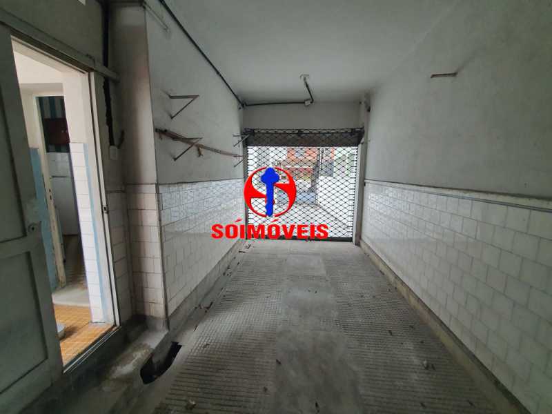 Conheça GARAGEM COBERTA E DESCOBERTA do imóvel - Casa 5 quartos à venda Tijuca, Rio de Janeiro - R$ 945.000 - TJCA50013 - 30 GARAGEM COBERTA E DESCOBERTA - Casa 5 quartos à venda Tijuca, Rio de Janeiro - R$ 945.000 - TJCA50013 - 30