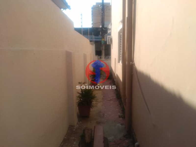Conheça CIRCULAÇÃO EXTERNA do imóvel - Casa 4 quartos à venda Lins de Vasconcelos, Rio de Janeiro - R$ 950.000 - TJCA40056 - 20 CIRCULAÇÃO EXTERNA - Casa 4 quartos à venda Lins de Vasconcelos, Rio de Janeiro - R$ 950.000 - TJCA40056 - 20