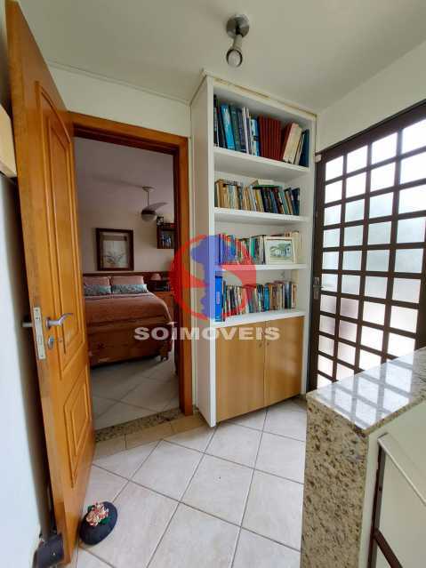 Conheça acesso ao 2° quarto do imóvel - Casa 3 quartos à venda Tijuca, Rio de Janeiro - R$ 1.200.000 - TJCA30101 - 18 acesso ao 2° quarto - Casa 3 quartos à venda Tijuca, Rio de Janeiro - R$ 1.200.000 - TJCA30101 - 18