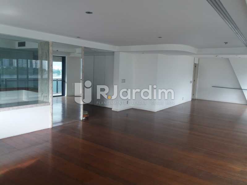 Conheça Living do imóvel - Apartamento à venda Avenida Epitácio Pessoa,Lagoa, Zona Sul,Rio de Janeiro - R$ 5.500.000 - AP1037 - 4 Living - Apartamento à venda Avenida Epitácio Pessoa,Lagoa, Zona Sul,Rio de Janeiro - R$ 5.500.000 - AP1037 - 4