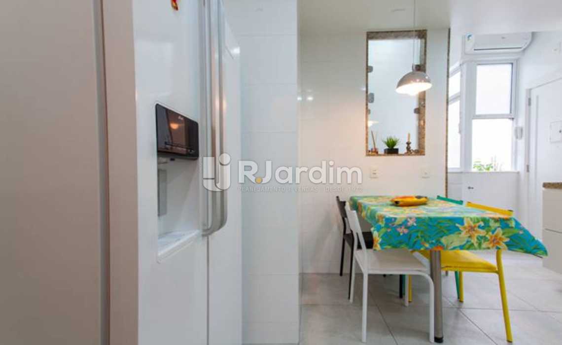 Conheça COPA COZINHA do imóvel - Compra Venda Avaliação Imóveis Apartamento Copacabana 3 Quartos - AP1361 - 7 COPA COZINHA - Compra Venda Avaliação Imóveis Apartamento Copacabana 3 Quartos - AP1361 - 7