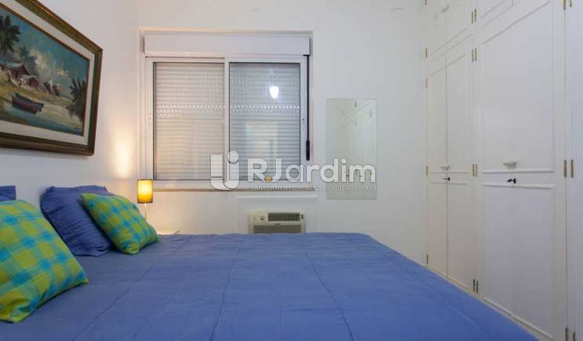 Conheça QUARTO DA FRENTE do imóvel - Compra Venda Avaliação Imóveis Apartamento Copacabana 3 Quartos - AP1361 - 12 QUARTO DA FRENTE - Compra Venda Avaliação Imóveis Apartamento Copacabana 3 Quartos - AP1361 - 12