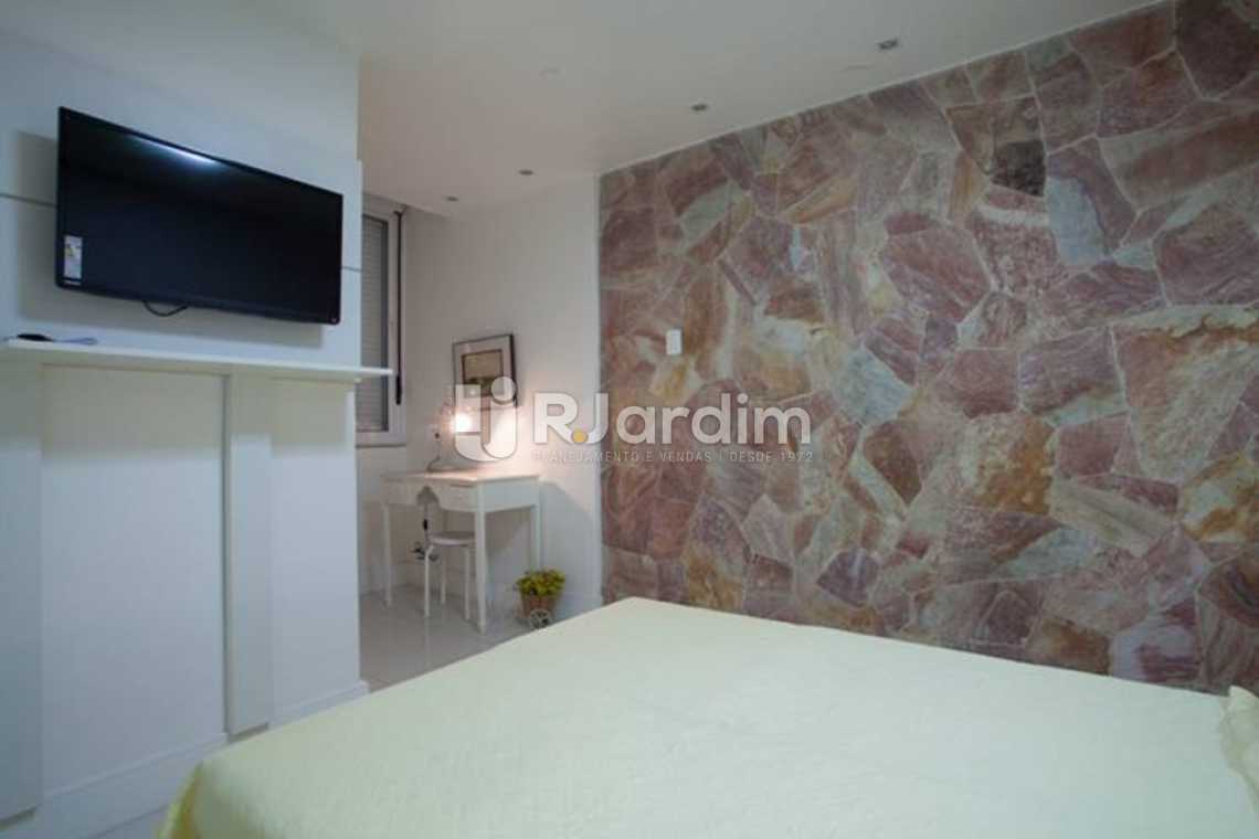 Conheça QUARTO DO MEIO COM OFFICE do imóvel - Compra Venda Avaliação Imóveis Apartamento Copacabana 3 Quartos - AP1361 - 16 QUARTO DO MEIO COM OFFICE - Compra Venda Avaliação Imóveis Apartamento Copacabana 3 Quartos - AP1361 - 16