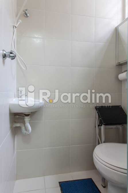 Conheça WC DE EMREGADA do imóvel - Compra Venda Avaliação Imóveis Apartamento Copacabana 3 Quartos - AP1361 - 25 WC DE EMREGADA - Compra Venda Avaliação Imóveis Apartamento Copacabana 3 Quartos - AP1361 - 25