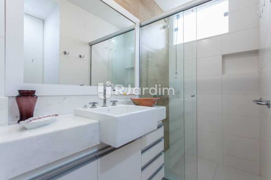 Conheça WC SUITE do imóvel - Compra Venda Avaliação Imóveis Apartamento Copacabana 3 Quartos - AP1361 - 27 WC SUITE - Compra Venda Avaliação Imóveis Apartamento Copacabana 3 Quartos - AP1361 - 27