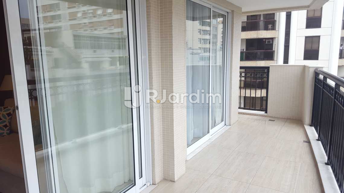 Conheça VARANDA do imóvel - Aluguel Administração Imóveis Flat Ipanema 2 Quartos - AP1471 - 10 VARANDA - Aluguel Administração Imóveis Flat Ipanema 2 Quartos - AP1471 - 10